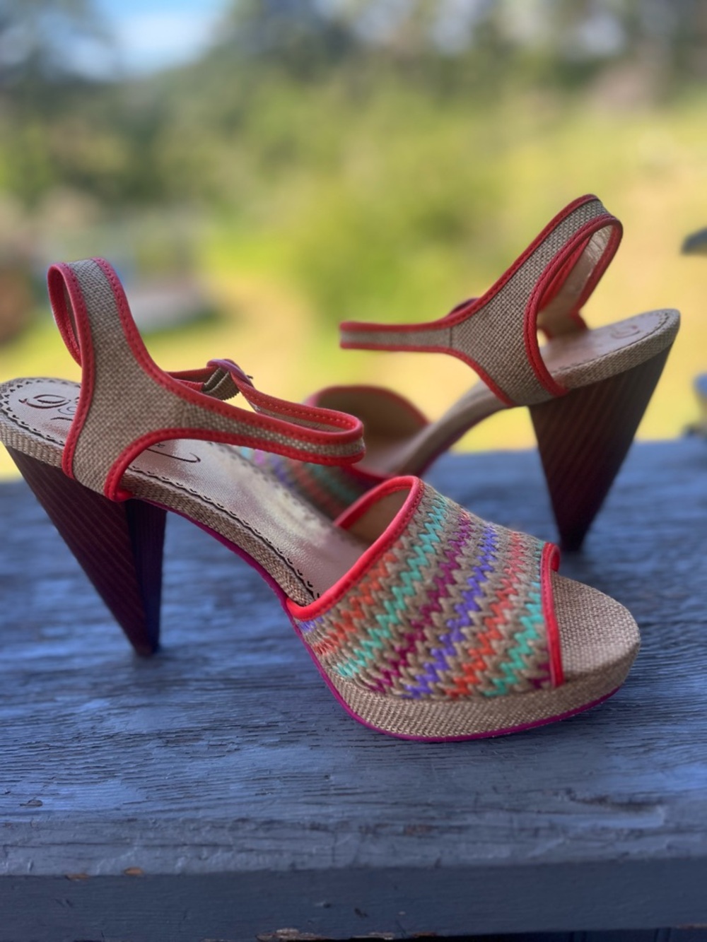 New NIB Poetic License Chevron Woven Open Toe Wooden Heels Size 8 Beach Summer